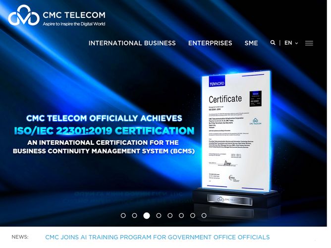 The website screenshot for https://cmctelecom.vn